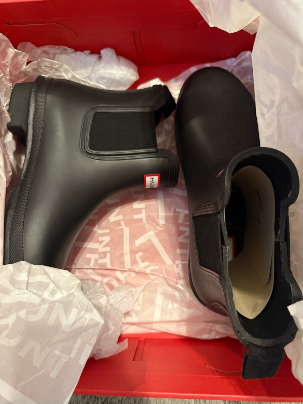 Hunter Matte Black Chelsea Rain Boots size 9 - Picture 3 of 4